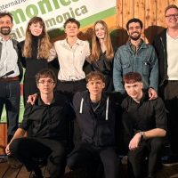 Mokytojas Laimonas Salijus ir jaunieji atlikėjai tarptautiniame akordeonistų konkurse „Vallecamonica“ Italijoje