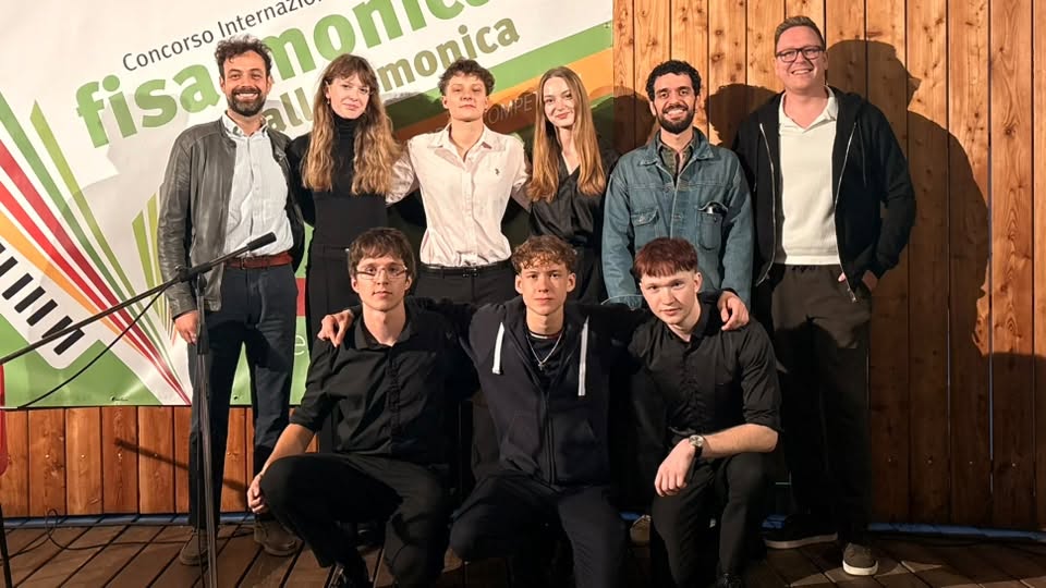 Mokytojas Laimonas Salijus ir jaunieji atlikėjai tarptautiniame akordeonistų konkurse „Vallecamonica“ Italijoje
